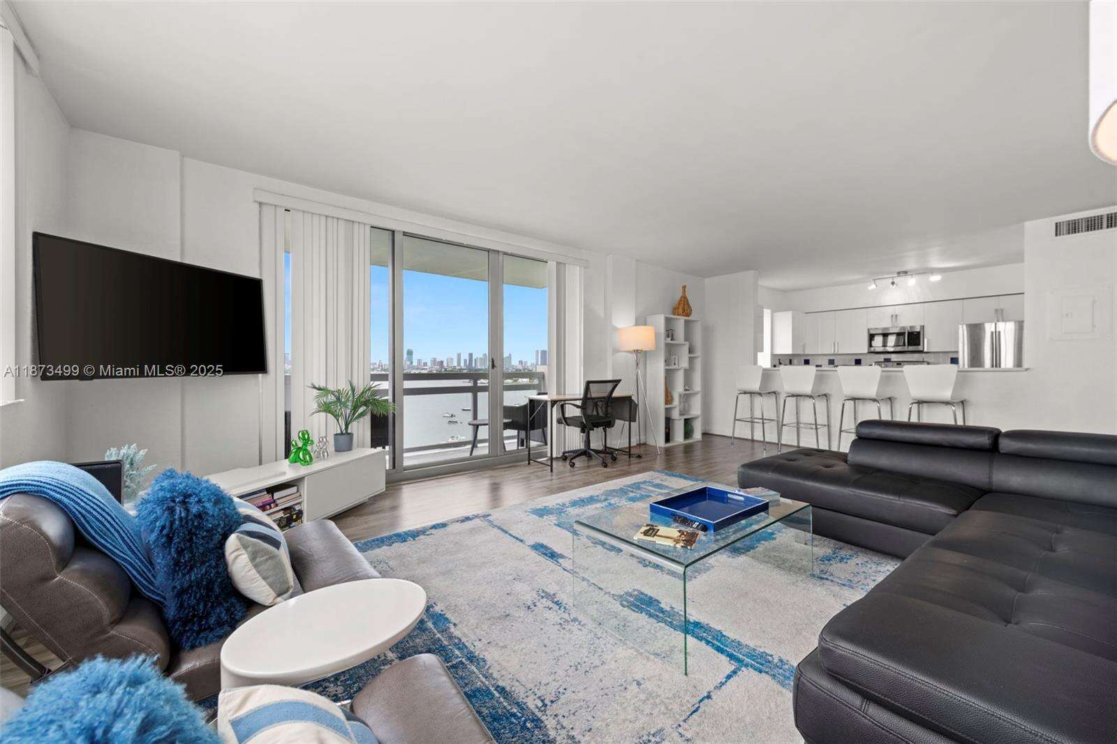 FLAMINGO SOUTH BEACH I - 1500 Bay Rd, Miami Beach, FL 33139 | Picture 11