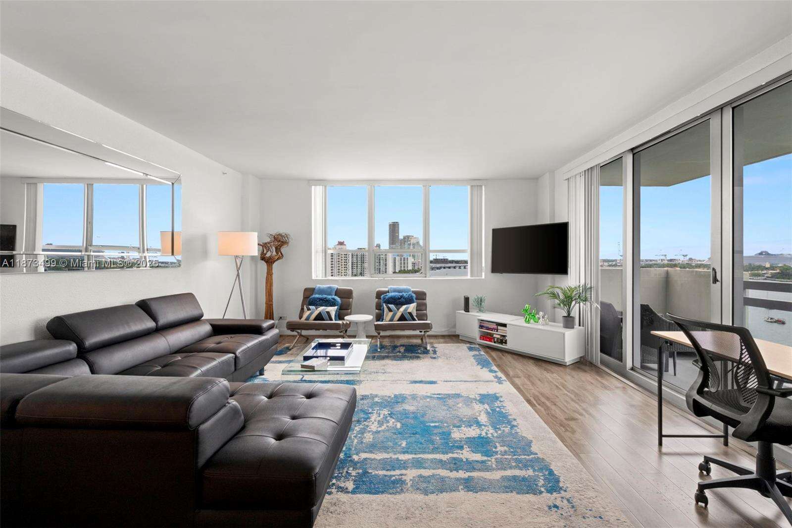 FLAMINGO SOUTH BEACH I - 1500 Bay Rd, Miami Beach, FL 33139 | Picture 3