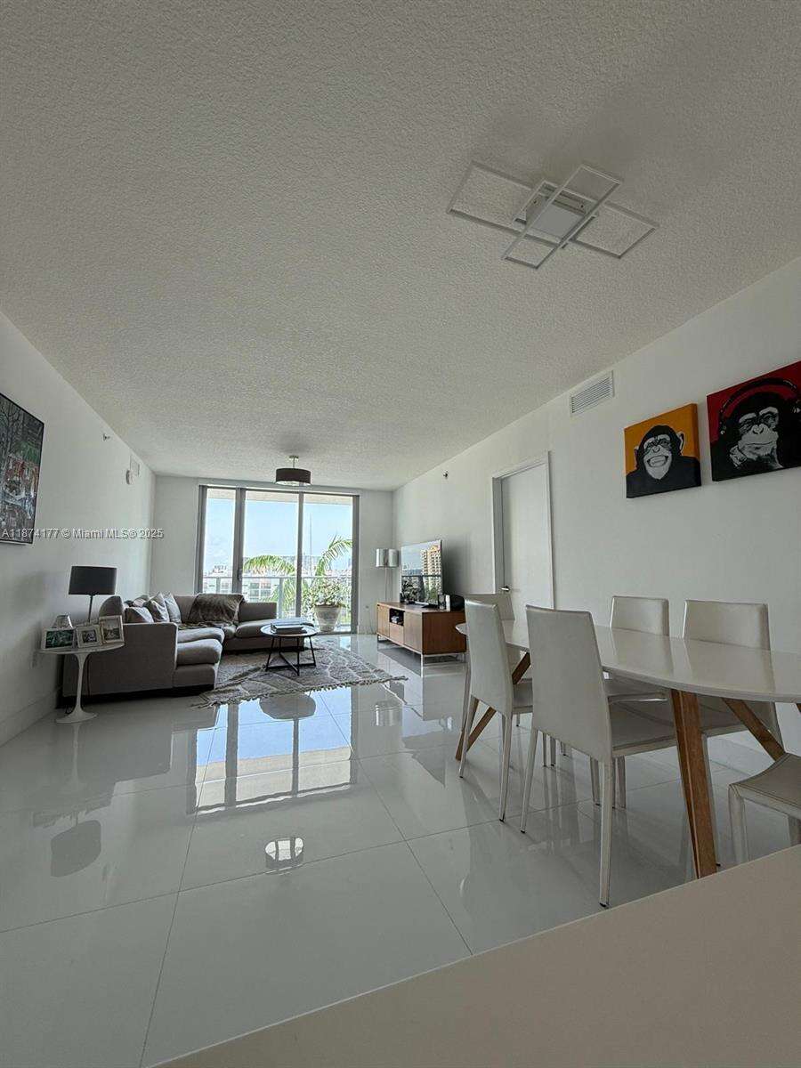 PARQUE TOWERS - 300 Sunny Isles Blvd, Sunny Isles Beach, FL 33160 | Picture 2
