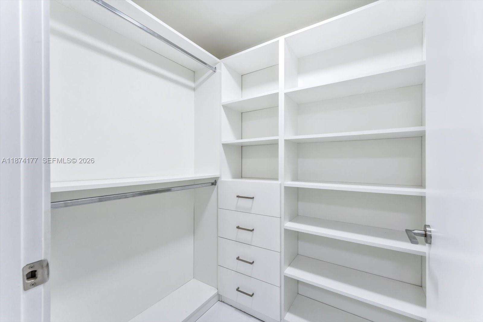 Parque Towers at 300 Sunny Isles Blvd, Sunny Isles Beach, FL 33160 - For Sale photo 22