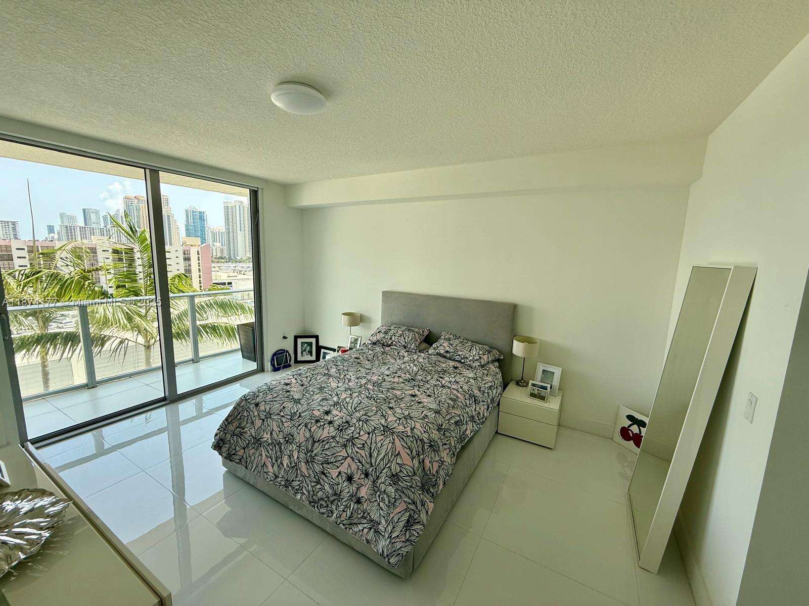 PARQUE TOWERS - 300 Sunny Isles Blvd, Sunny Isles Beach, FL 33160 | Picture 5