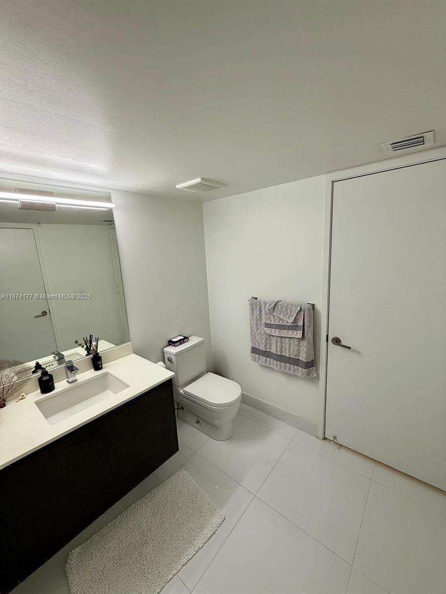 PARQUE TOWERS - 300 Sunny Isles Blvd, Sunny Isles Beach, FL 33160 | Picture 9