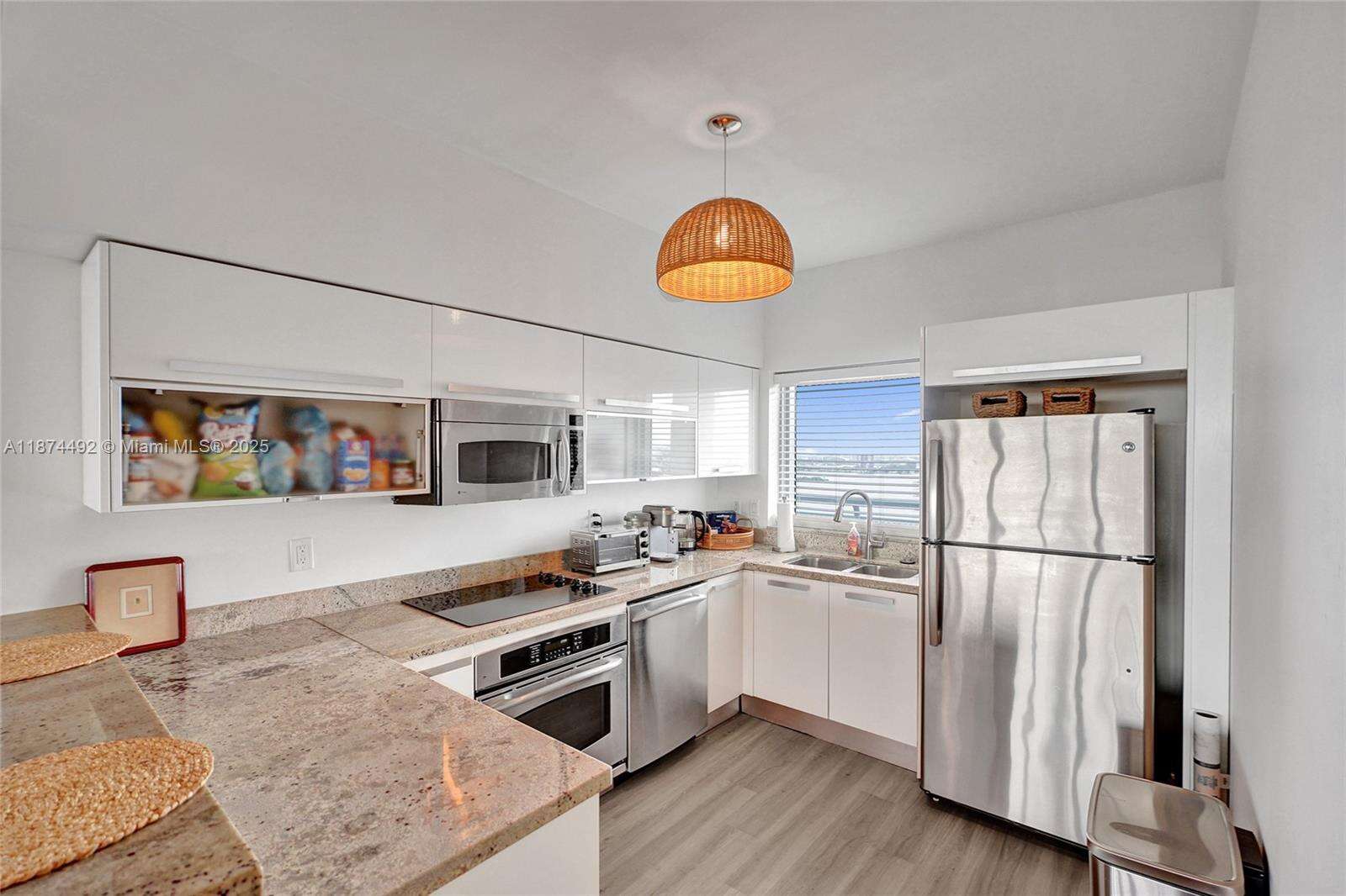 Blue at 601 36th St, Miami, FL 33137 - For Sale photo 7
