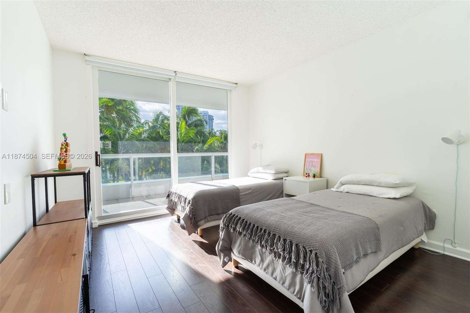 South Tower At The Point at 21055 Yacht Club Dr, Aventura, FL 33180 - For Sale photo 19