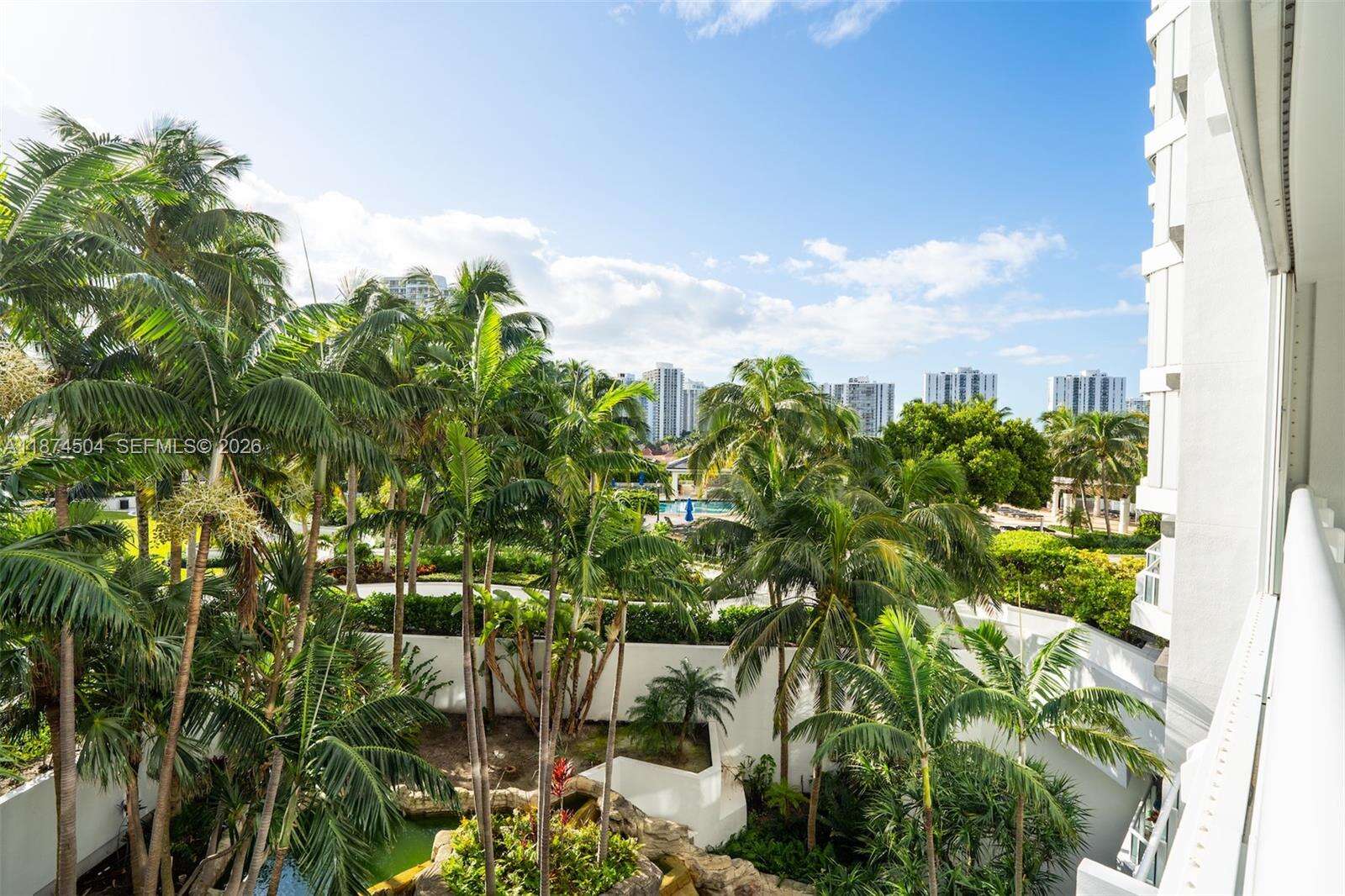 South Tower At The Point at 21055 Yacht Club Dr, Aventura, FL 33180 - For Sale photo 25