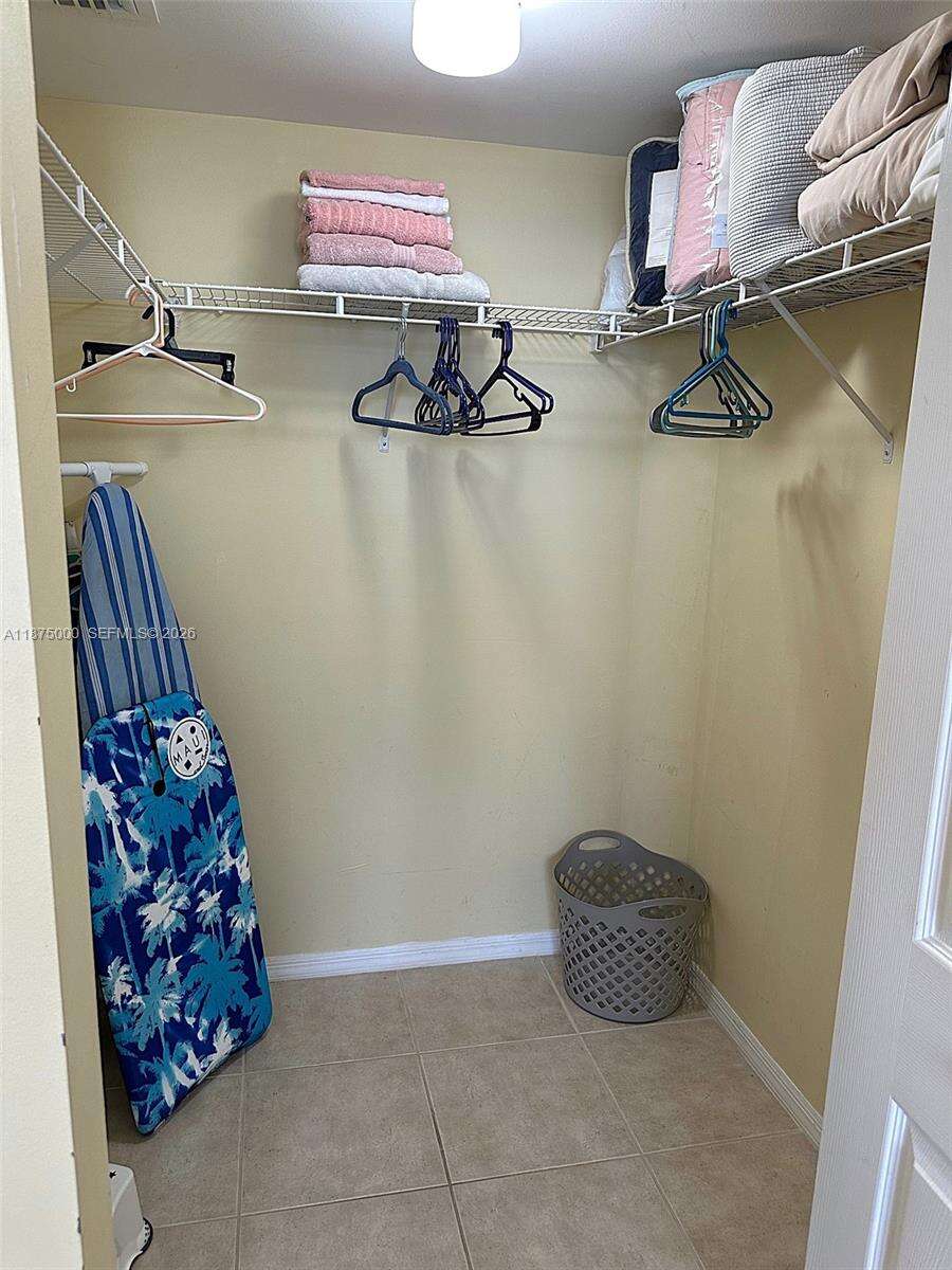 2080 Ocean Dr, Hallandale Beach, FL 33009 - For Sale photo 17