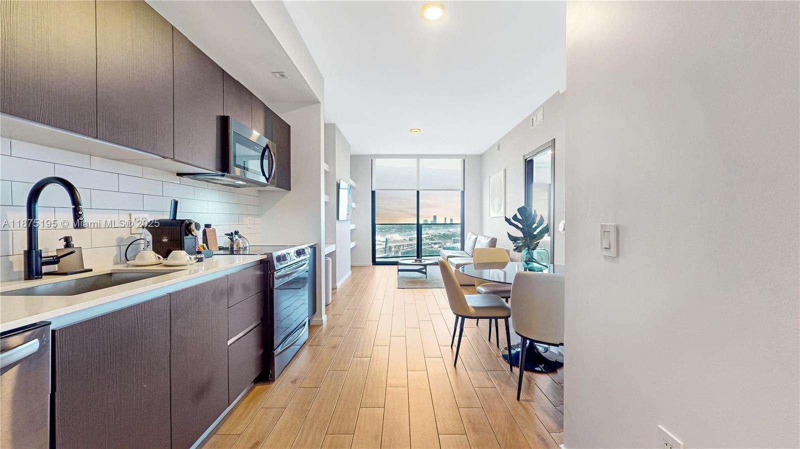 398 NE 5TH STREET - 398 5 St, Miami, FL 33132 | Picture 6