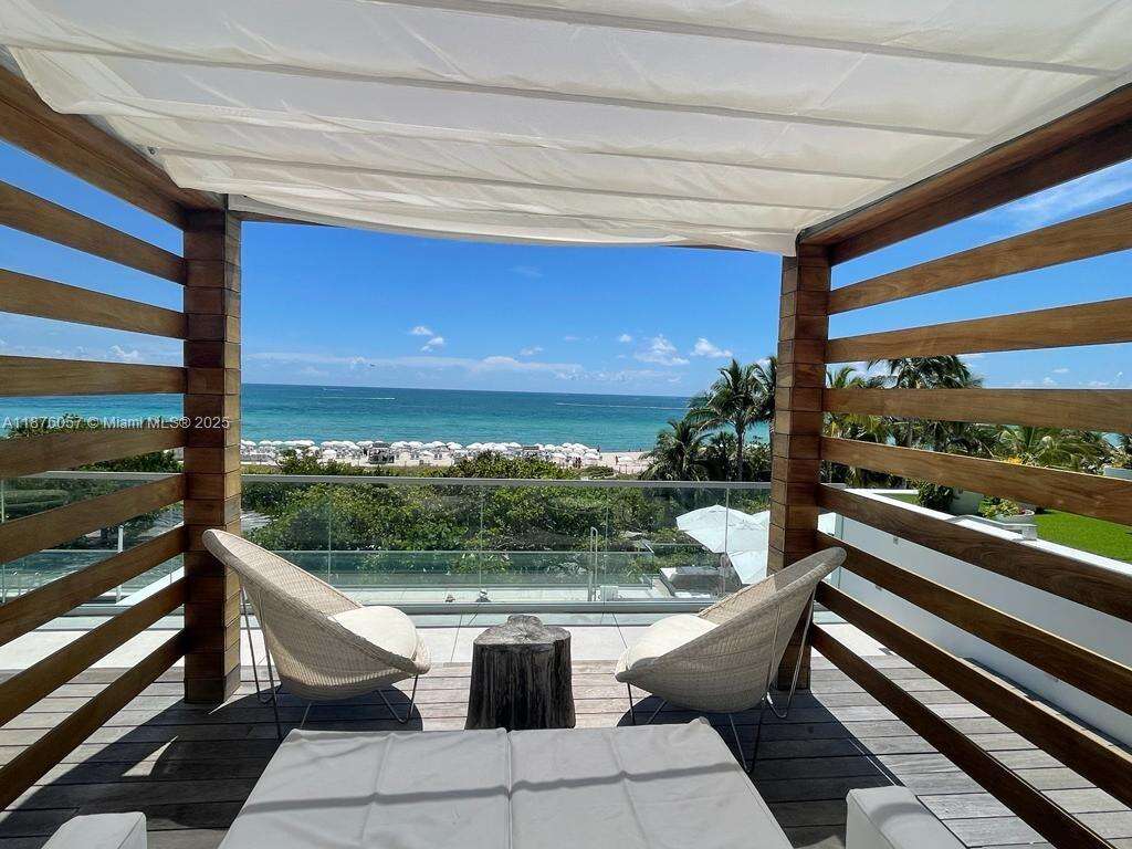 Roney Palace at 2301 Collins Ave, Miami Beach, FL 33139 - For Sale photo 1