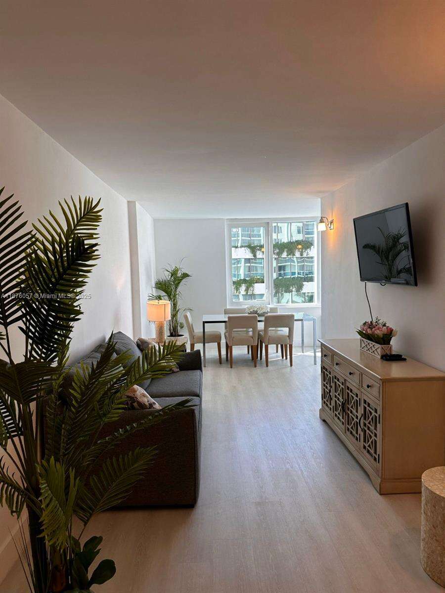 Roney Palace at 2301 Collins Ave, Miami Beach, FL 33139 - For Sale photo 11
