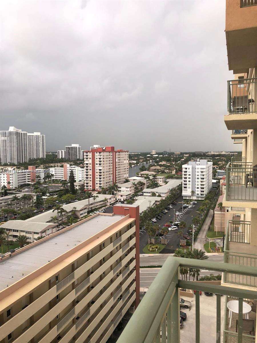 2080 Ocean Dr, Hallandale Beach, FL 33009 - For Sale photo 13