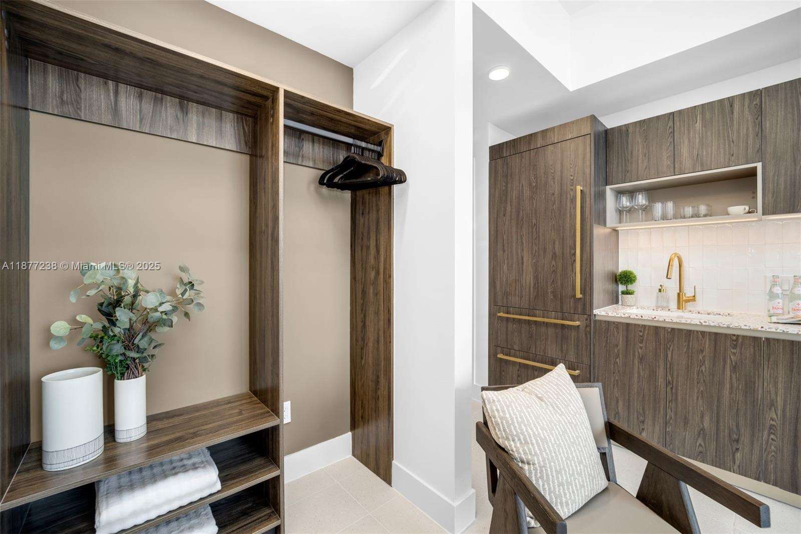 Natiivo | Gale Miami at 159 6th St, Miami, FL 33132 - For Sale photo 16