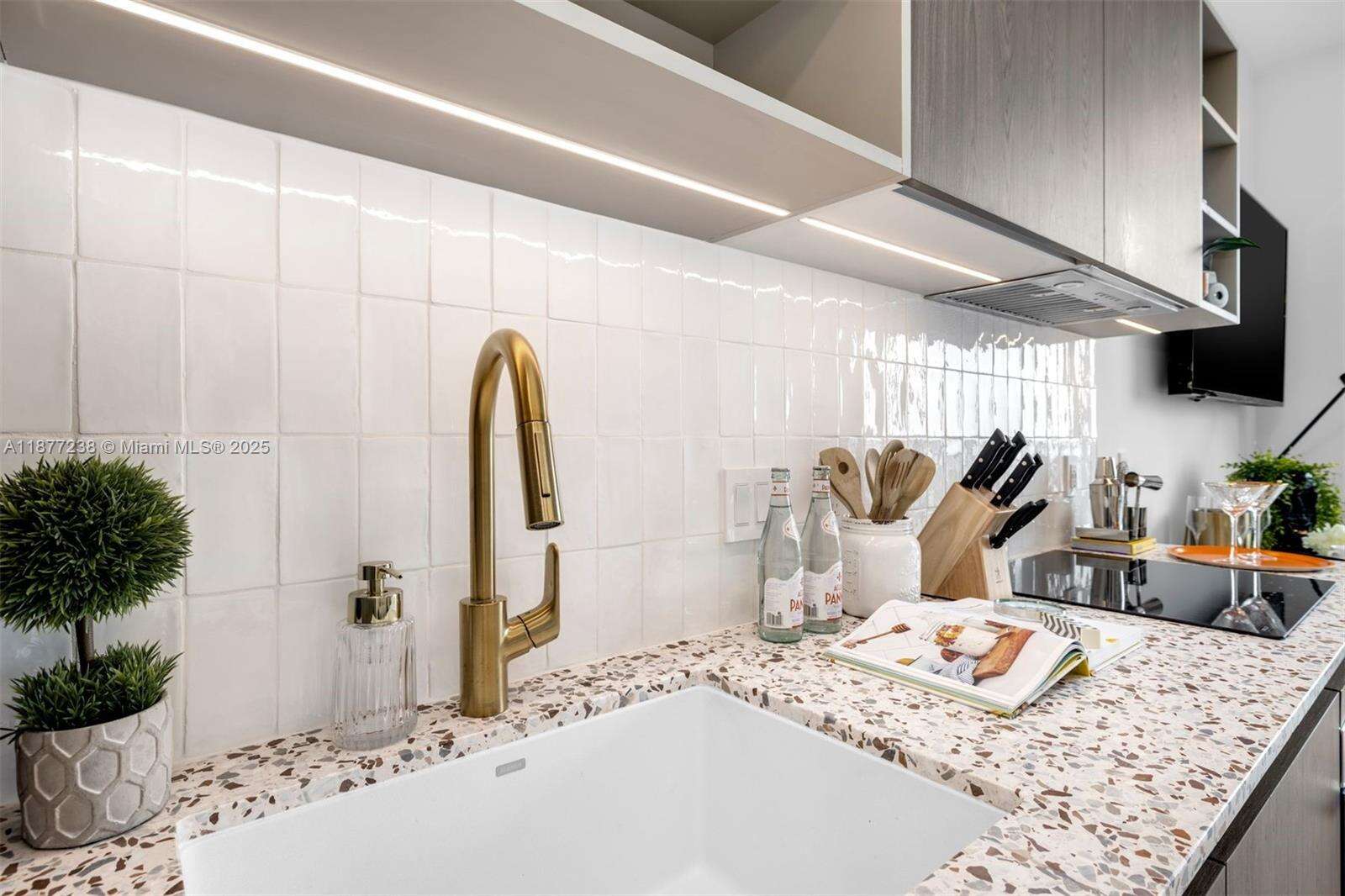 Natiivo | Gale Miami at 159 6th St, Miami, FL 33132 - For Sale photo 6
