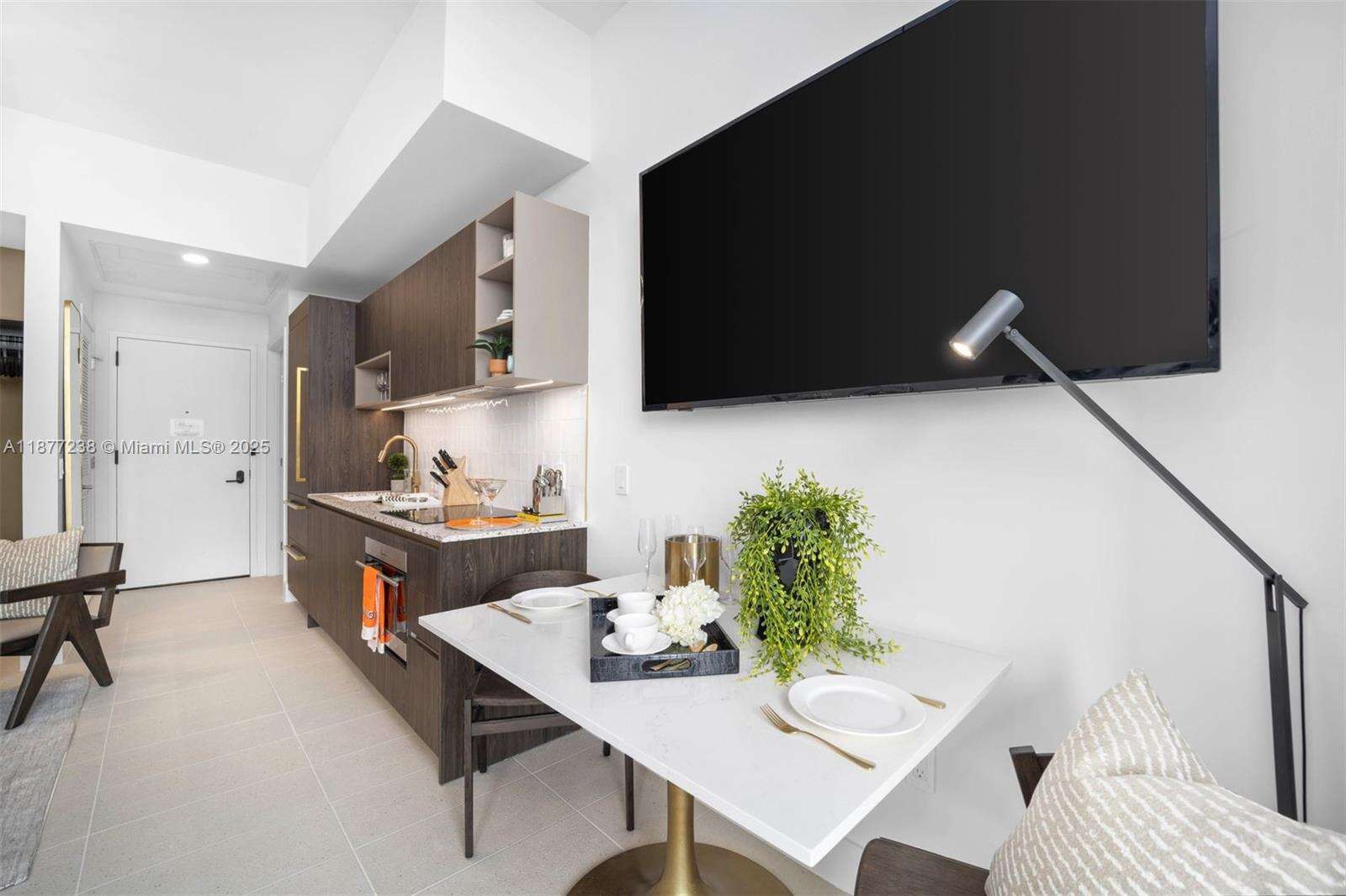 Natiivo | Gale Miami at 159 6th St, Miami, FL 33132 - For Sale photo 8