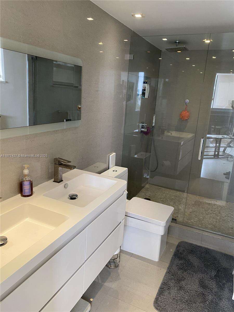 The Plaza at 10185 Collins Ave, Bal Harbour, FL 33154 - For Sale photo 18