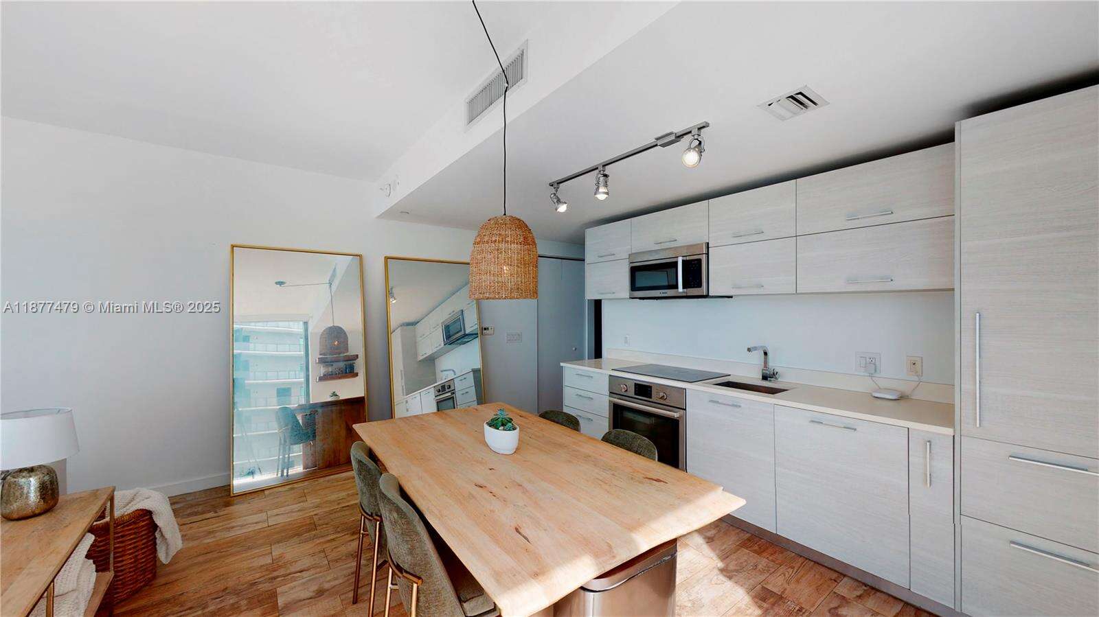 Paraiso Bay at 650 32nd St, Miami, FL 33137 - For Sale photo 5