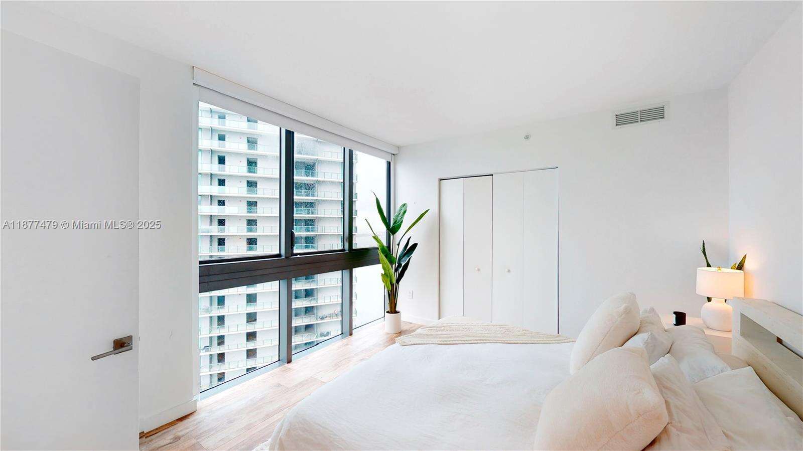 Paraiso Bay at 650 32nd St, Miami, FL 33137 - For Sale photo 6