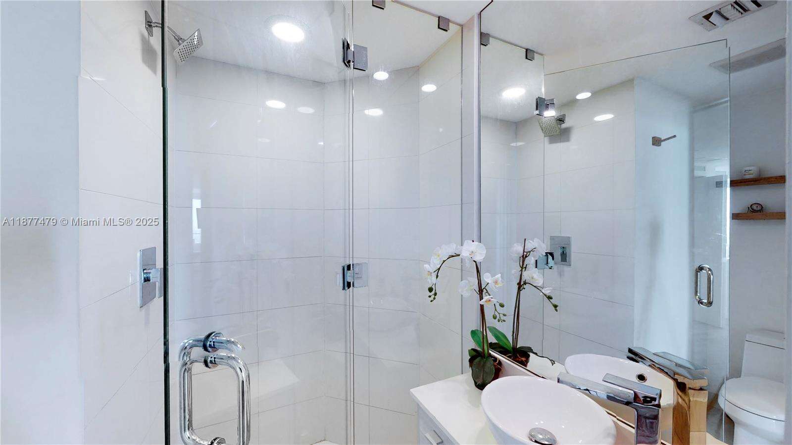 Paraiso Bay at 650 32nd St, Miami, FL 33137 - For Sale photo 9