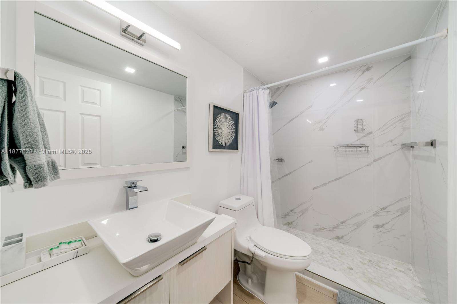 The Pavilion at 5601 Collins Ave, Miami Beach, FL 33140 - For Sale photo 23