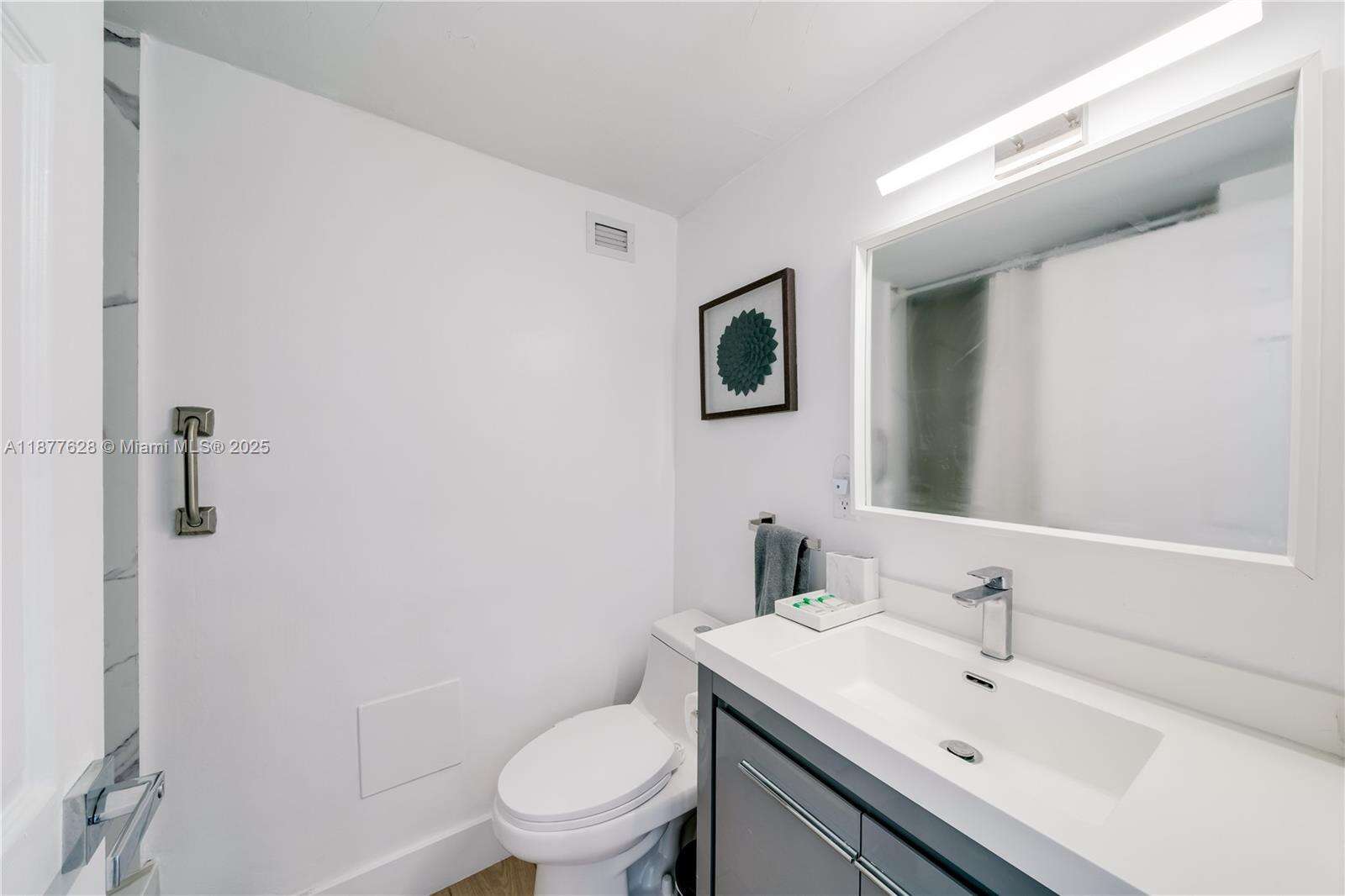 The Pavilion at 5601 Collins Ave, Miami Beach, FL 33140 - For Sale photo 25