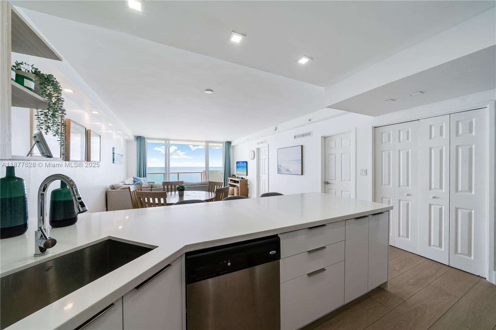 The Pavilion at 5601 Collins Ave, Miami Beach, FL 33140 - For Sale photo 7