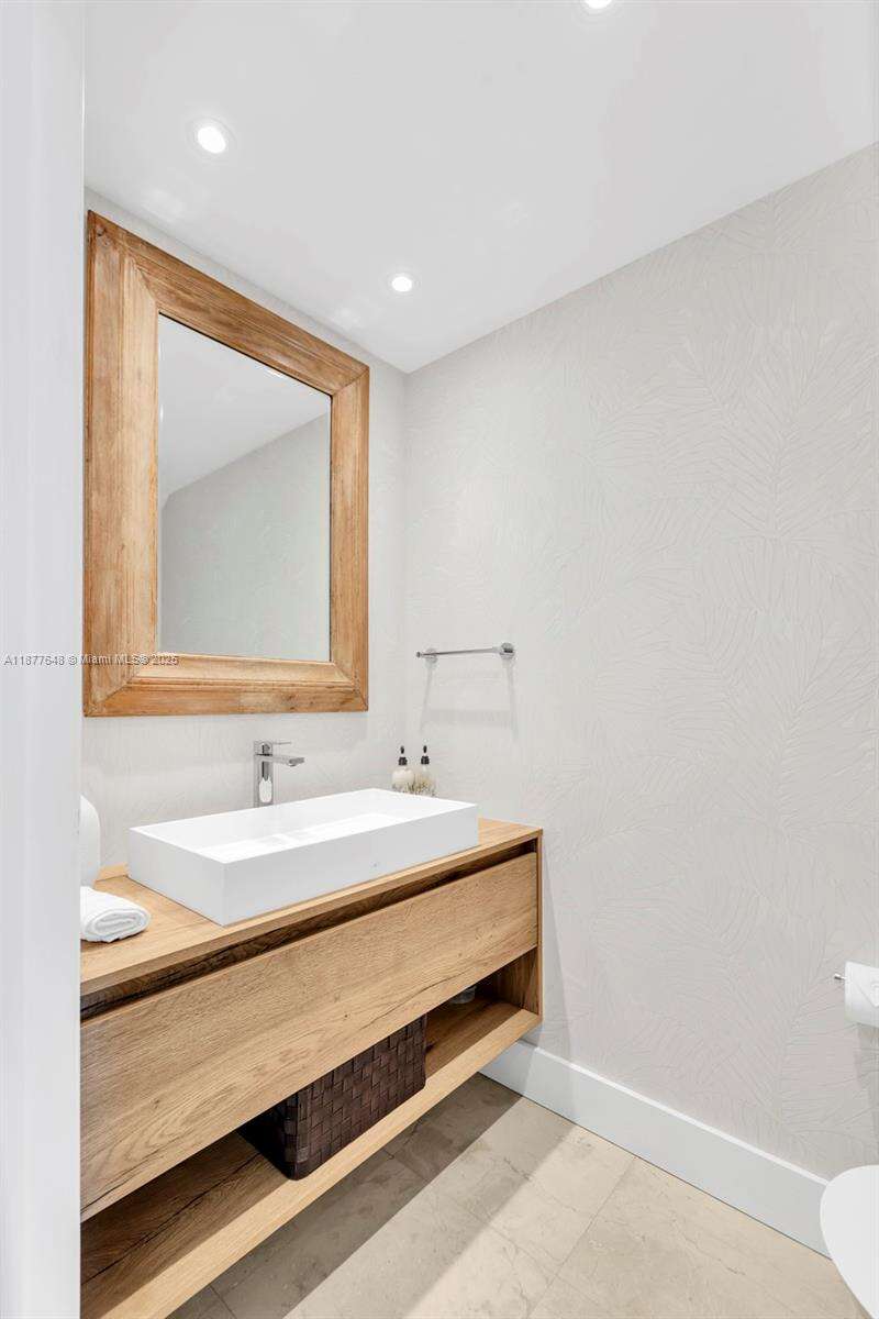 Infinity At Brickell at 60 13 St, Miami, FL 33130 - For Sale photo 10