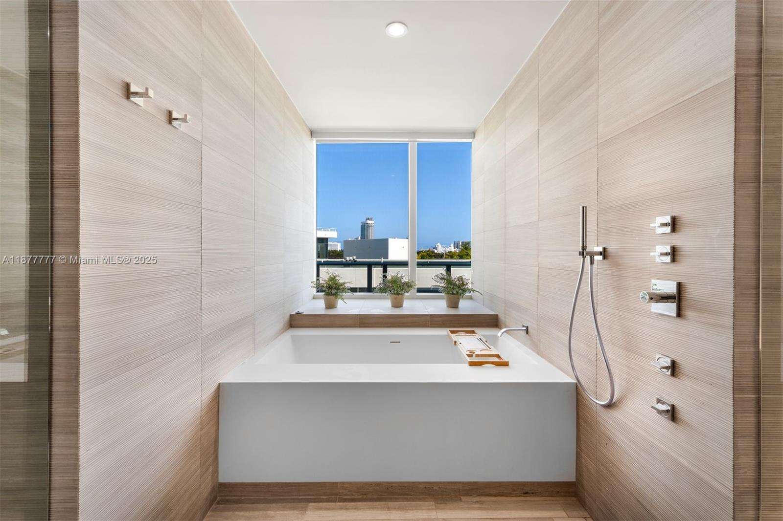 4701 NORTH MERIDIAN - 4701 Meridian Ave, Miami Beach, FL 33140 | Picture 28