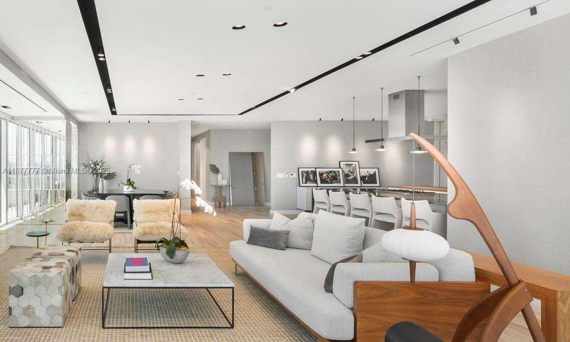 4701 NORTH MERIDIAN - 4701 Meridian Ave, Miami Beach, FL 33140 | Picture 8