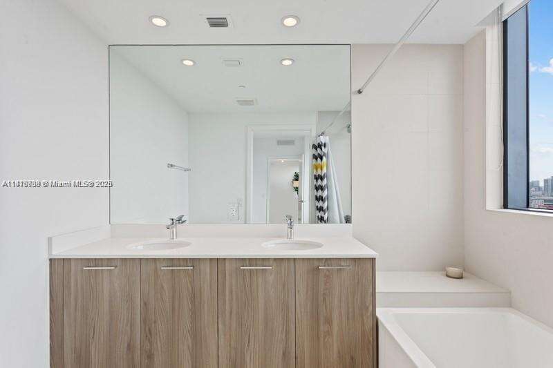 Paraiso Bayviews at 501 31, Miami, FL 33137 - For Sale photo 13