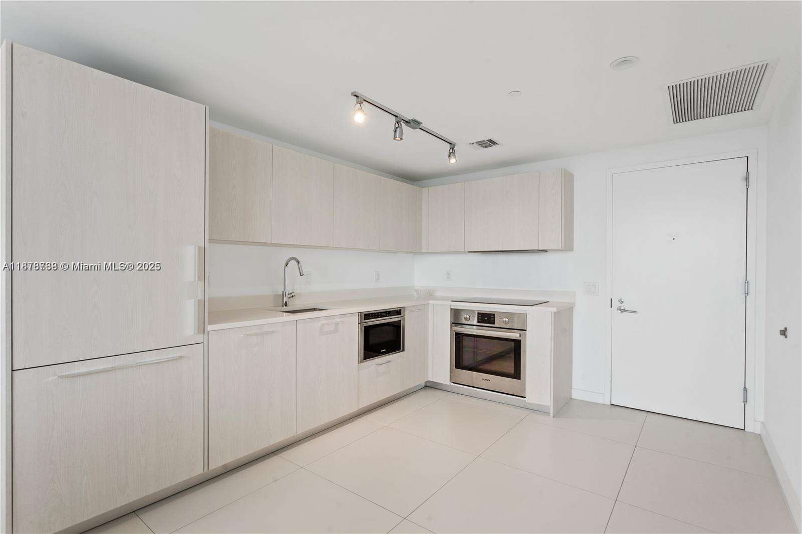 Paraiso Bayviews at 501 31, Miami, FL 33137 - For Sale photo 4