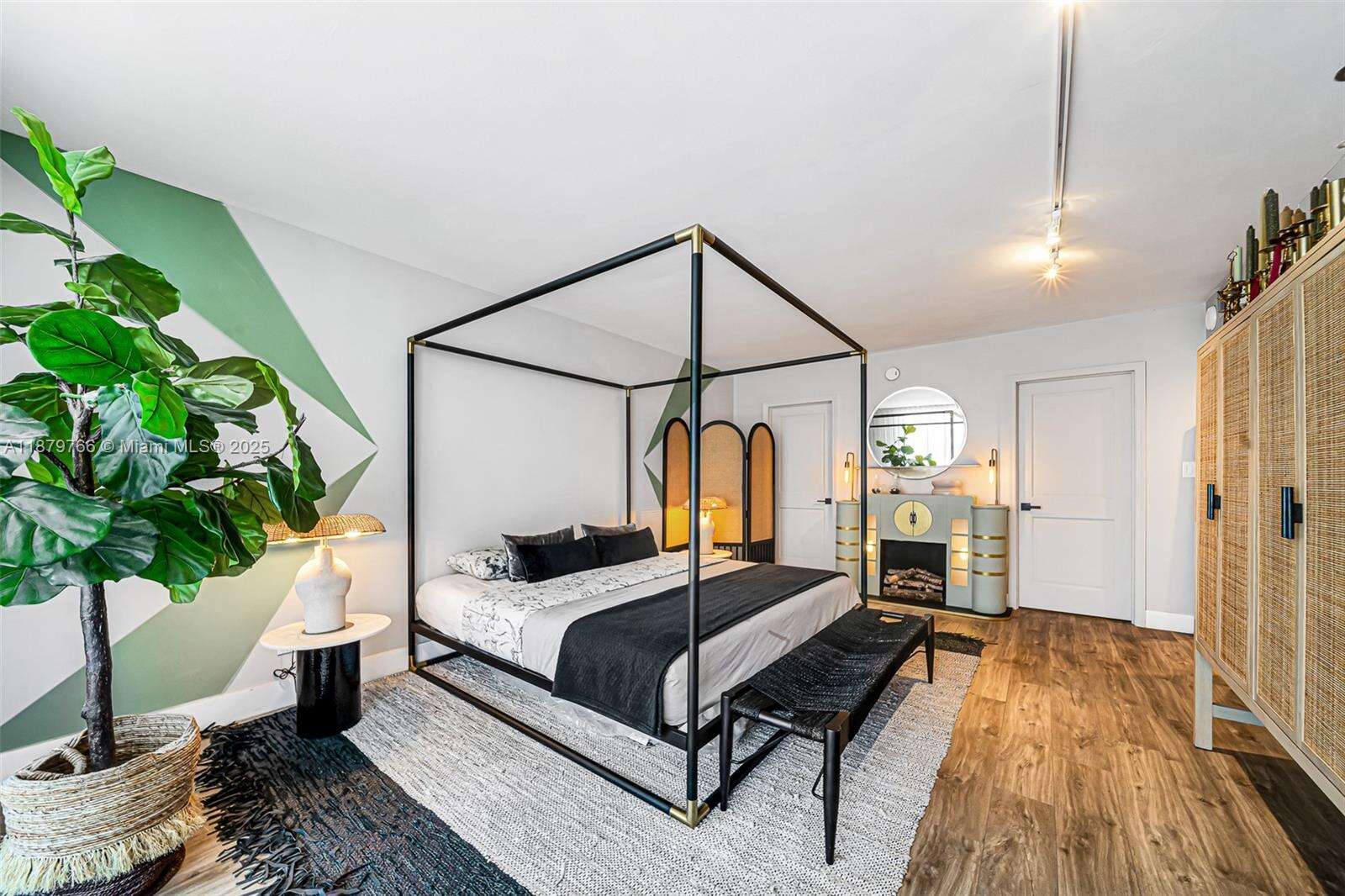 5600 Collins Ave, Miami Beach, FL 33140 - For Sale photo 31