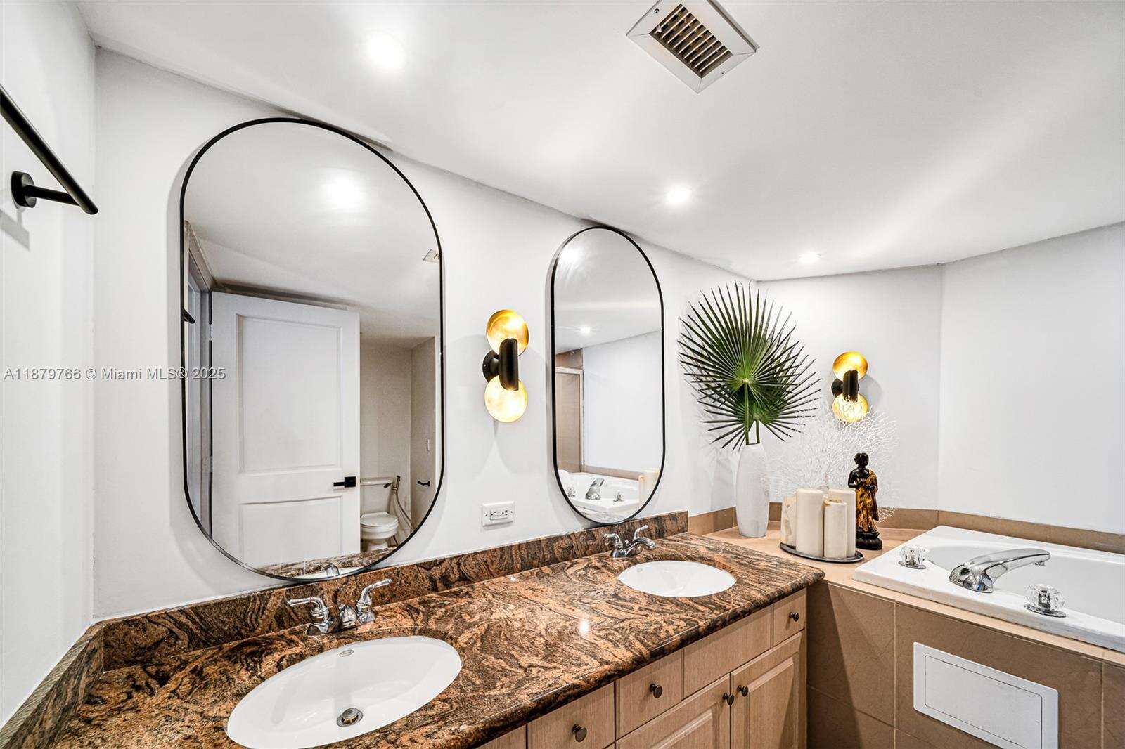 5600 Collins Ave, Miami Beach, FL 33140 - For Sale photo 34