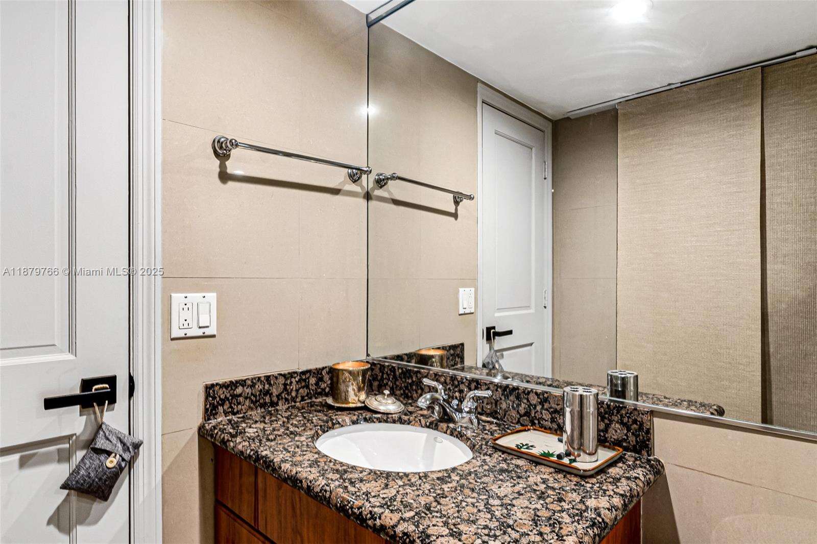 5600 Collins Ave, Miami Beach, FL 33140 - For Sale photo 39