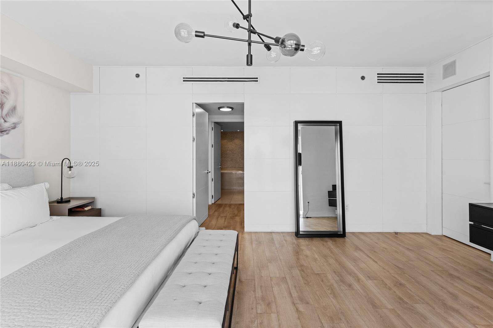 ICONBRICKELL CONDO NO 1 - 465 Brickell Ave, Miami, FL 33131 | Picture 18