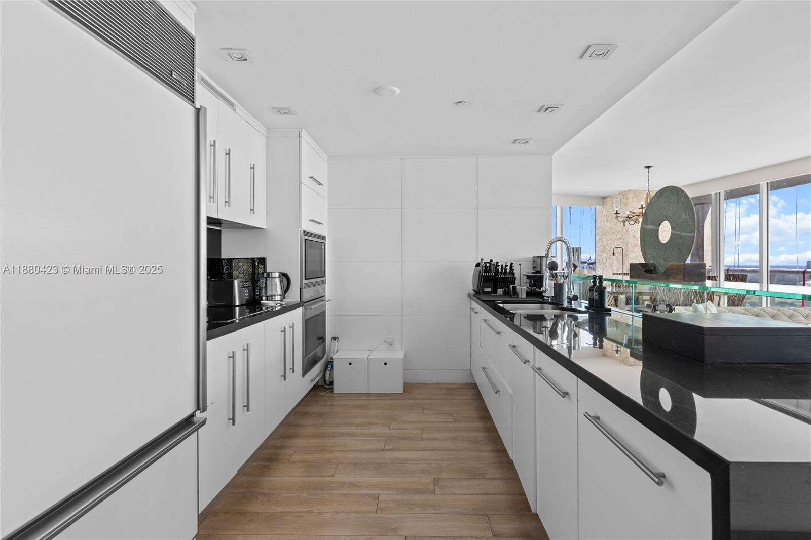 ICONBRICKELL CONDO NO 1 - 465 Brickell Ave, Miami, FL 33131 | Picture 22