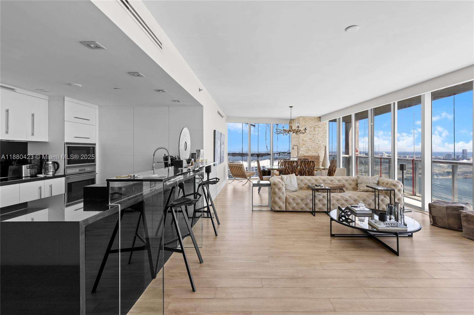 ICONBRICKELL CONDO NO 1 - 465 Brickell Ave, Miami, FL 33131 | Picture 26