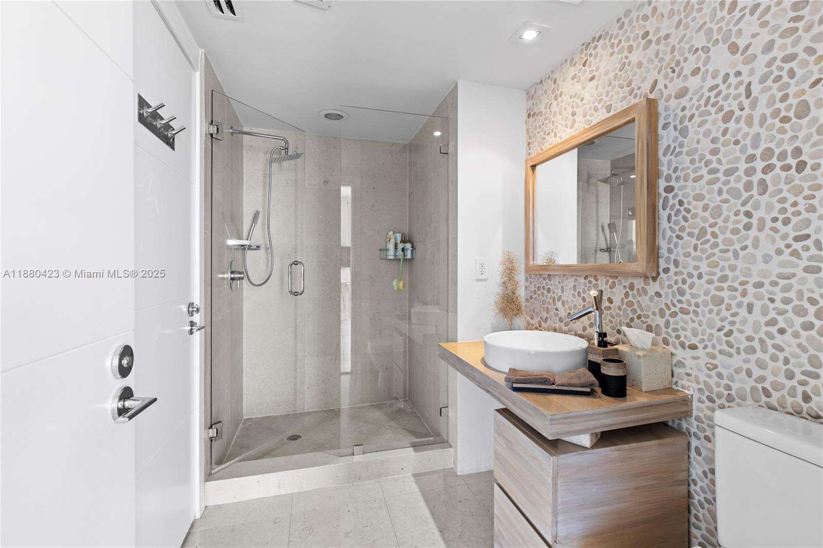 ICONBRICKELL CONDO NO 1 - 465 Brickell Ave, Miami, FL 33131 | Picture 4