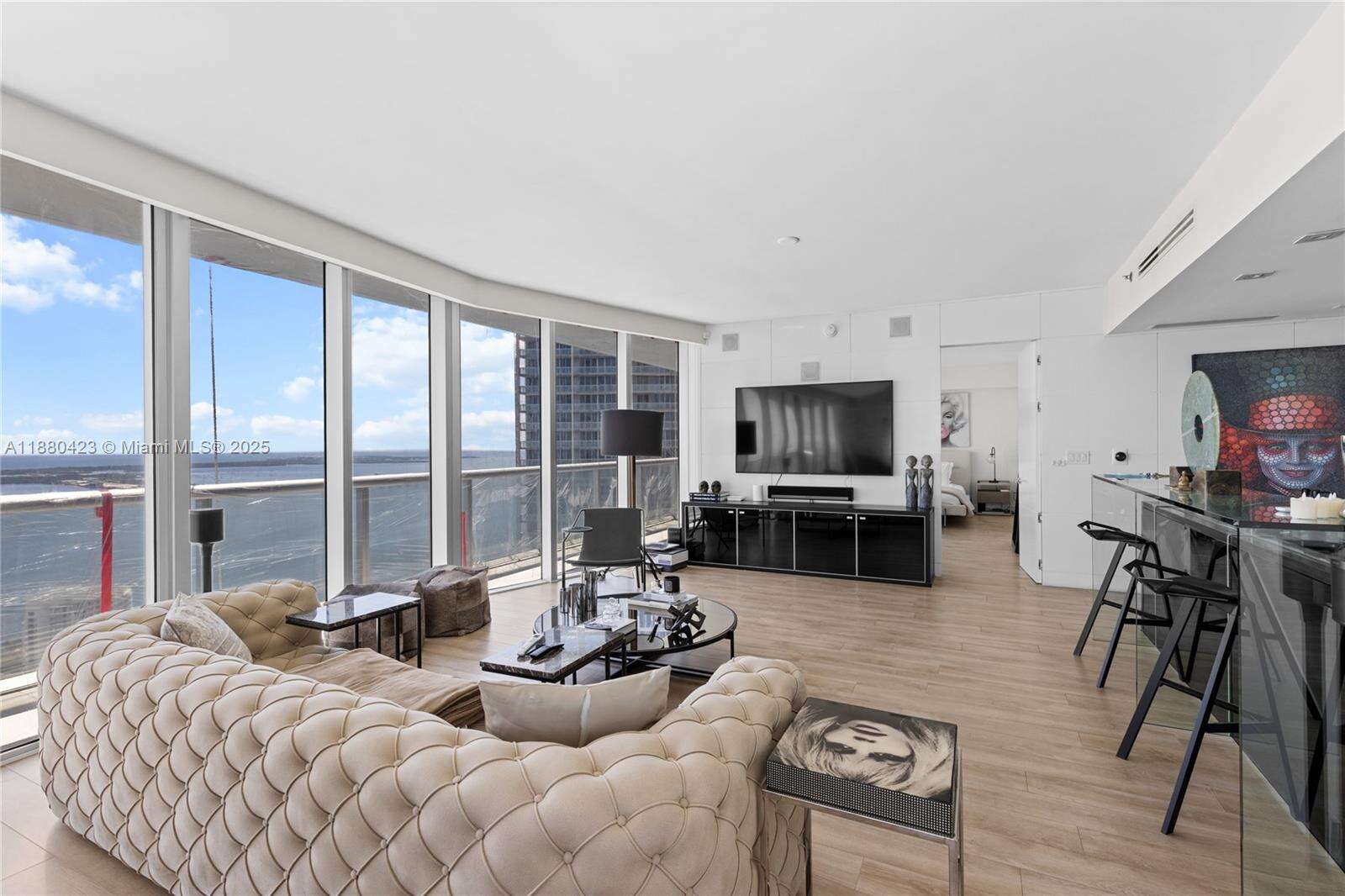 ICONBRICKELL CONDO NO 1 - 465 Brickell Ave, Miami, FL 33131 | Picture 33