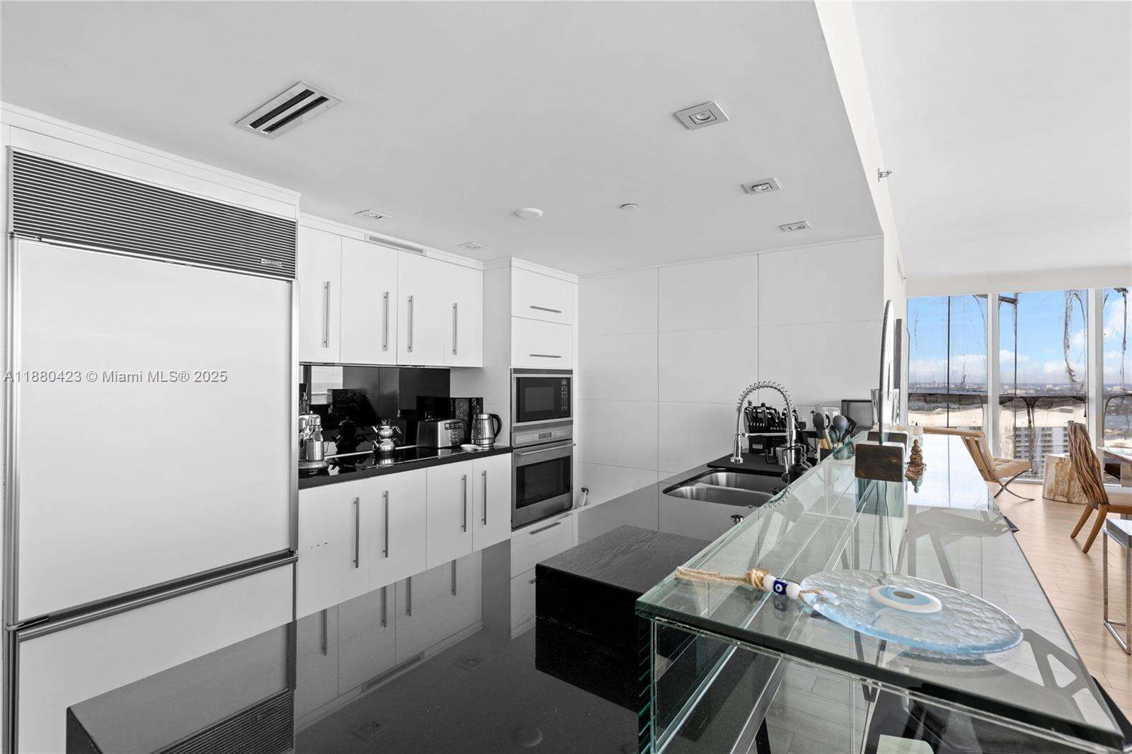 ICONBRICKELL CONDO NO 1 - 465 Brickell Ave, Miami, FL 33131 | Picture 37