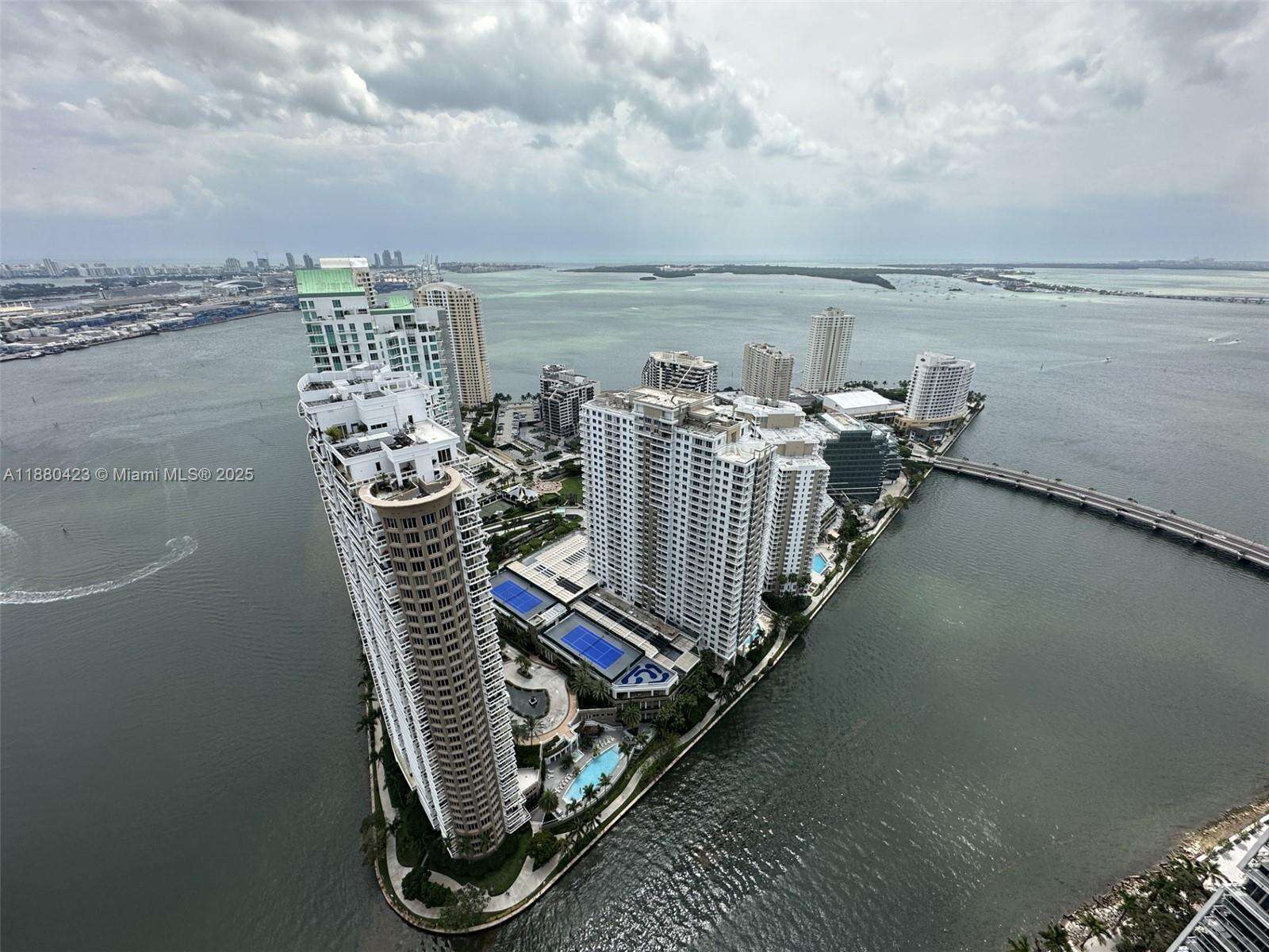 ICONBRICKELL CONDO NO 1 - 465 Brickell Ave, Miami, FL 33131 | Picture 40