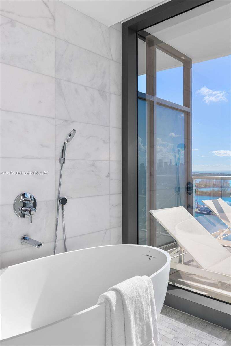 FIVE PARK - 500 Alton Rd, Miami Beach, FL 33139 | Picture 17