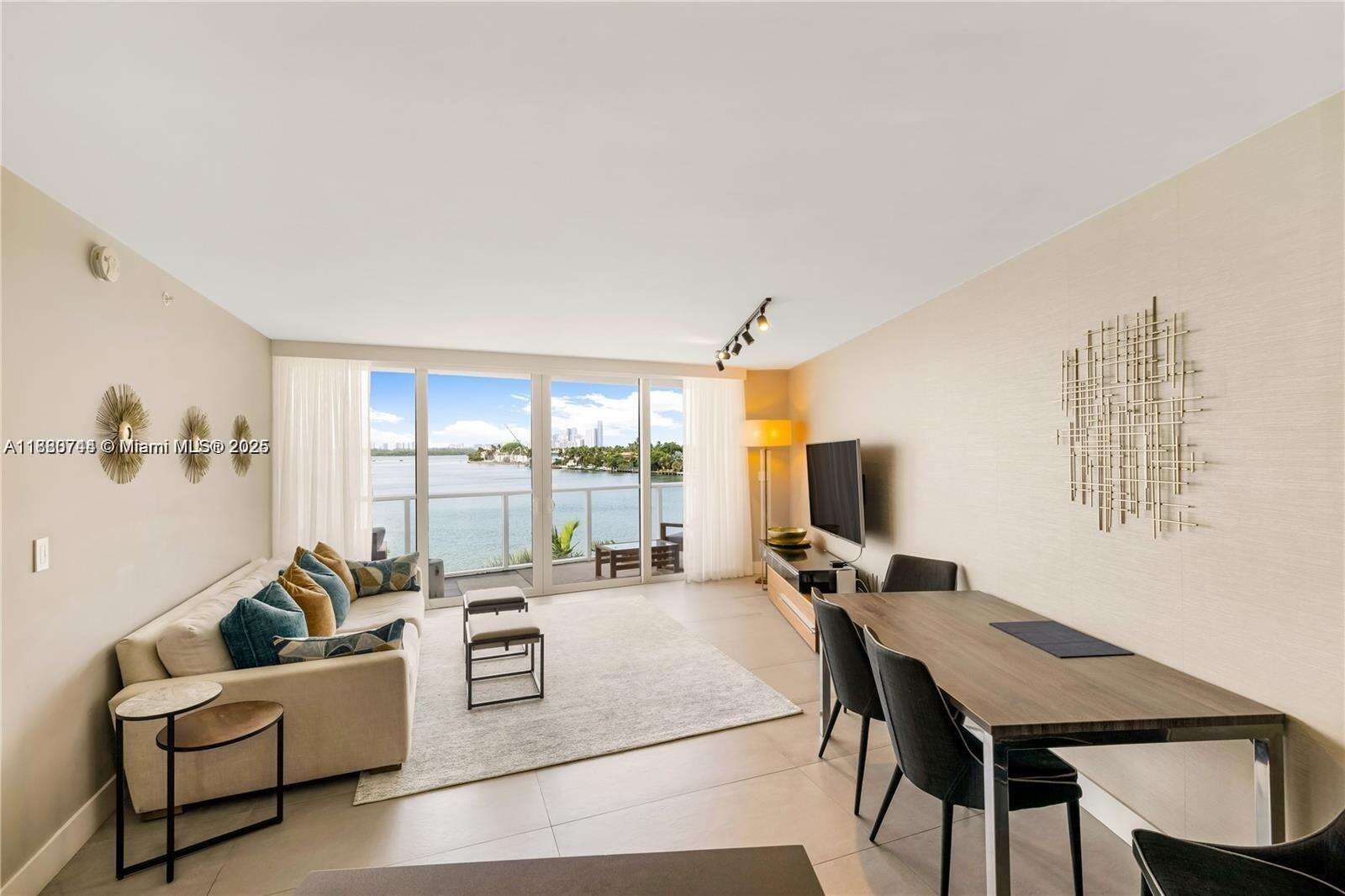 O Residence Condos for Sale & Rent | Picture 1