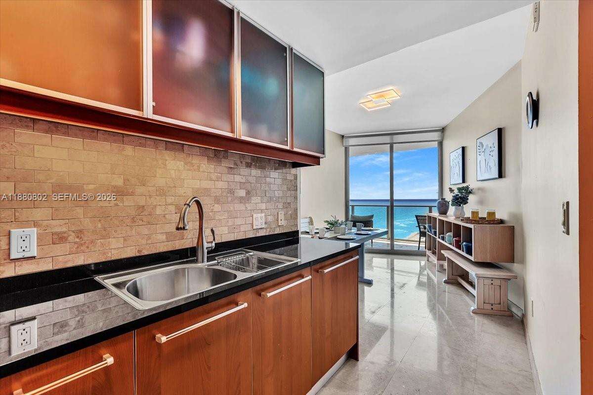 OCEAN PALMS - 3101 Ocean Dr, Hollywood, FL 33019 | Picture 24