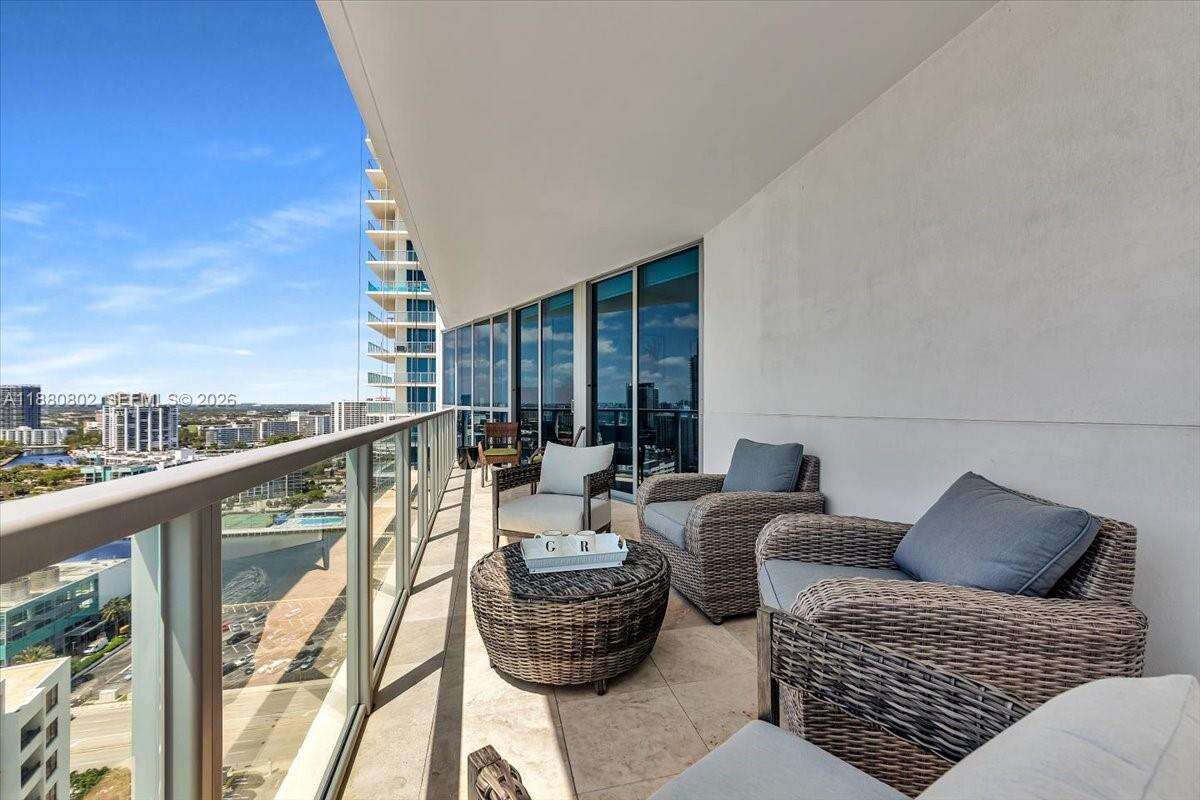 OCEAN PALMS - 3101 Ocean Dr, Hollywood, FL 33019 | Picture 37