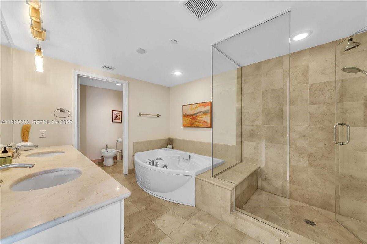 OCEAN PALMS - 3101 Ocean Dr, Hollywood, FL 33019 | Picture 46