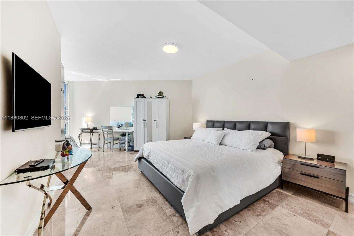 OCEAN PALMS - 3101 Ocean Dr, Hollywood, FL 33019 | Picture 49