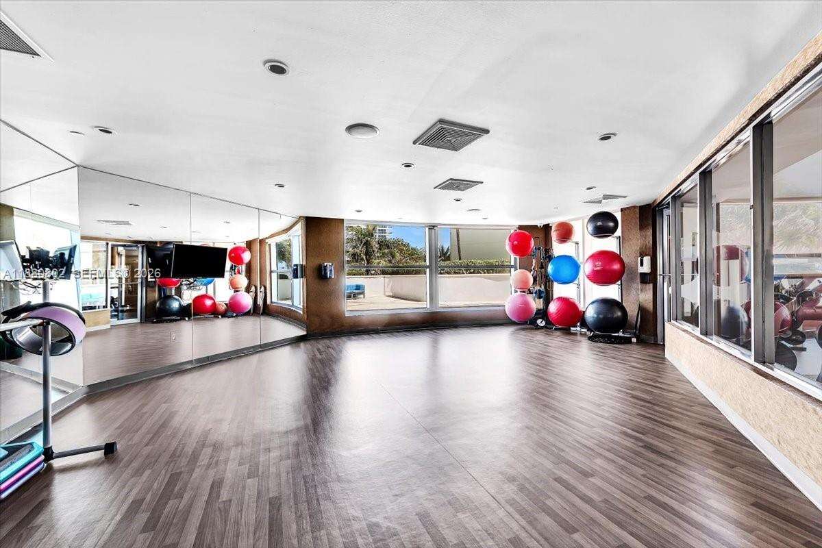 OCEAN PALMS - 3101 Ocean Dr, Hollywood, FL 33019 | Picture 71