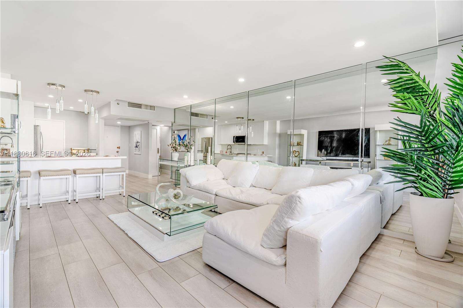 Decoplage at 100 Lincoln Rd, Miami Beach, FL 33139 - For Sale photo 11