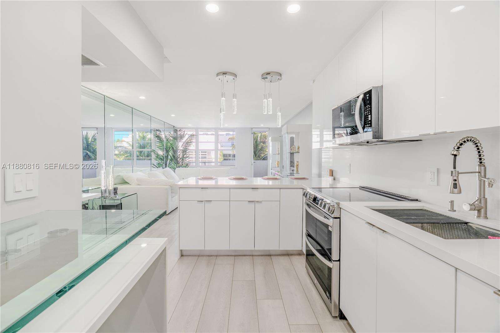 Decoplage at 100 Lincoln Rd, Miami Beach, FL 33139 - For Sale photo 26
