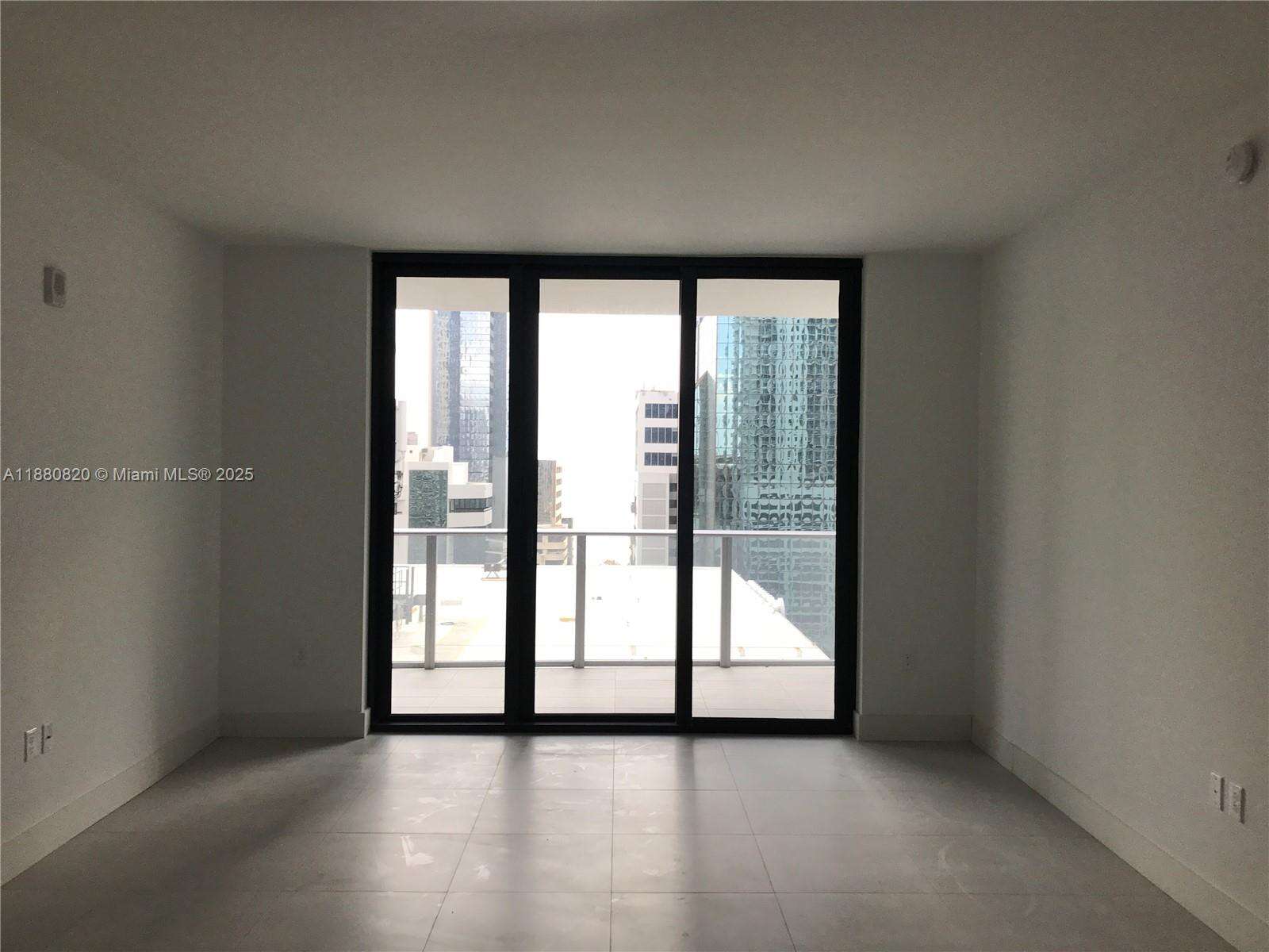 1010 Brickell at 1010 Brickell Ave, Miami, FL 33131 - For Sale photo 12