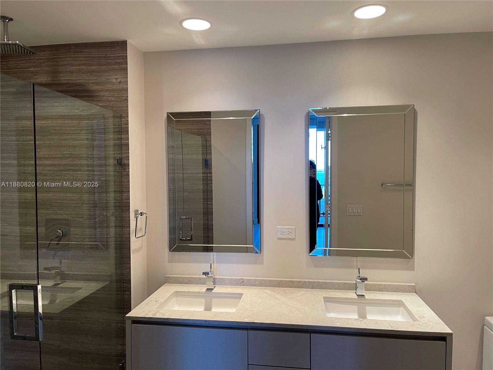1010 Brickell at 1010 Brickell Ave, Miami, FL 33131 - For Sale photo 14